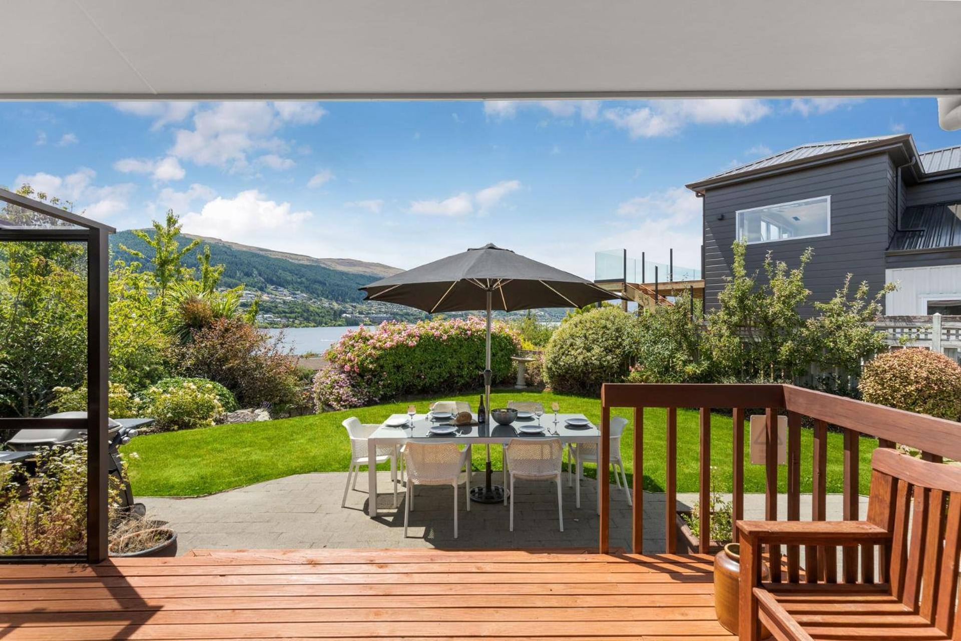 Tranquil Heights Villa Queenstown Exterior photo