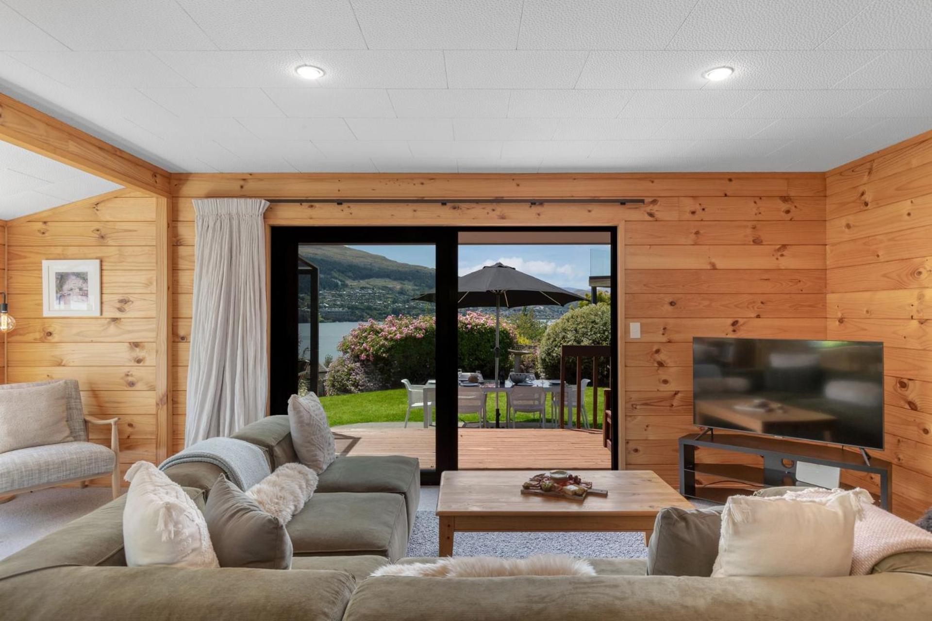 Tranquil Heights Villa Queenstown Exterior photo
