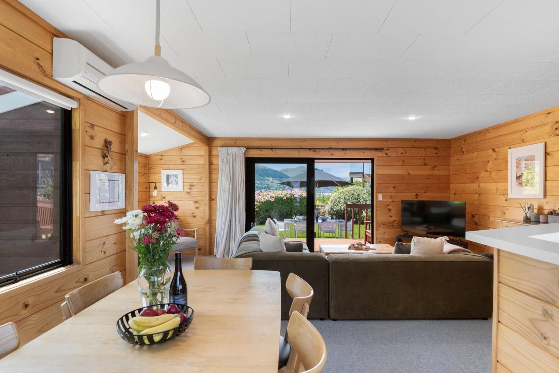 Tranquil Heights Villa Queenstown Exterior photo