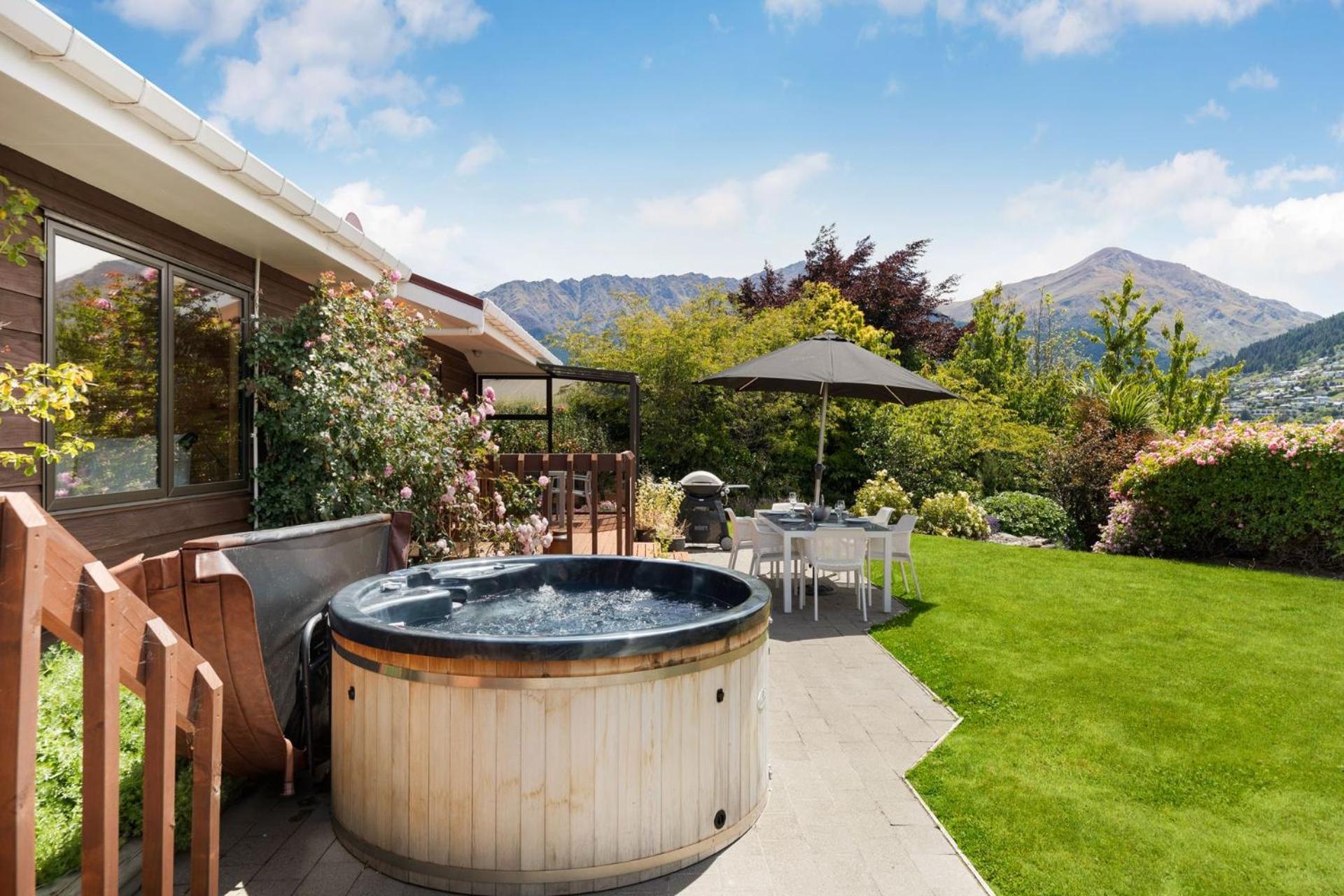 Tranquil Heights Villa Queenstown Exterior photo
